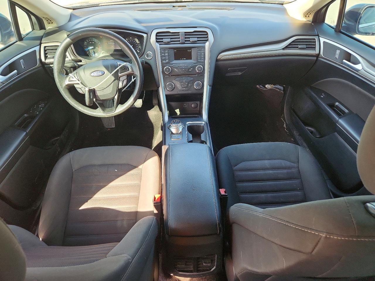 2017 FORD FUSION SE photo 8