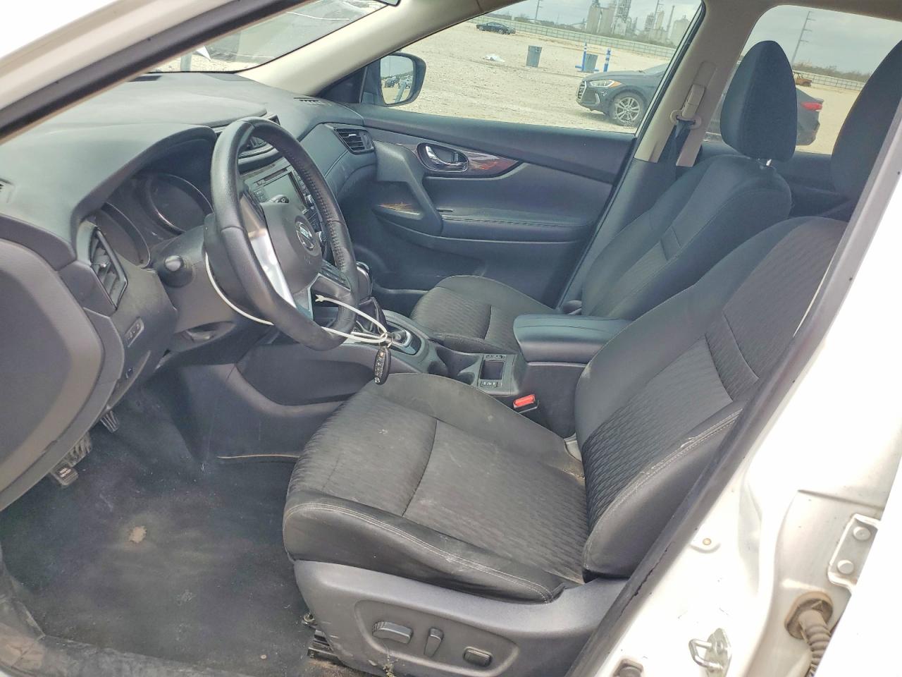 2019 NISSAN ROGUE SV photo 13