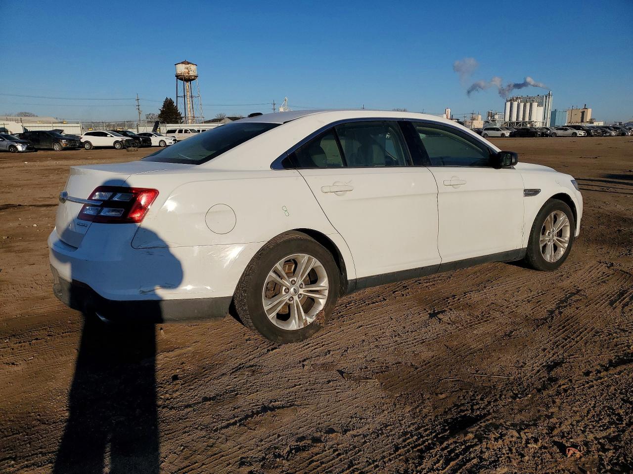 2015 FORD TAURUS SE photo 7