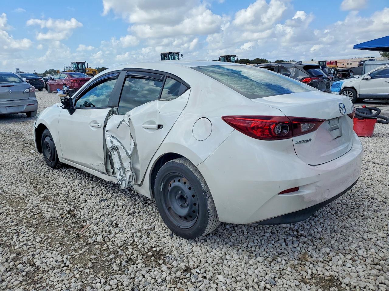 2018 MAZDA 3 SPORT photo 2