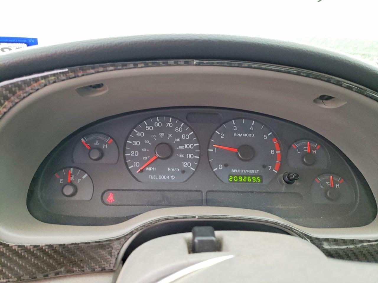 2004 FORD MUSTANG photo 9