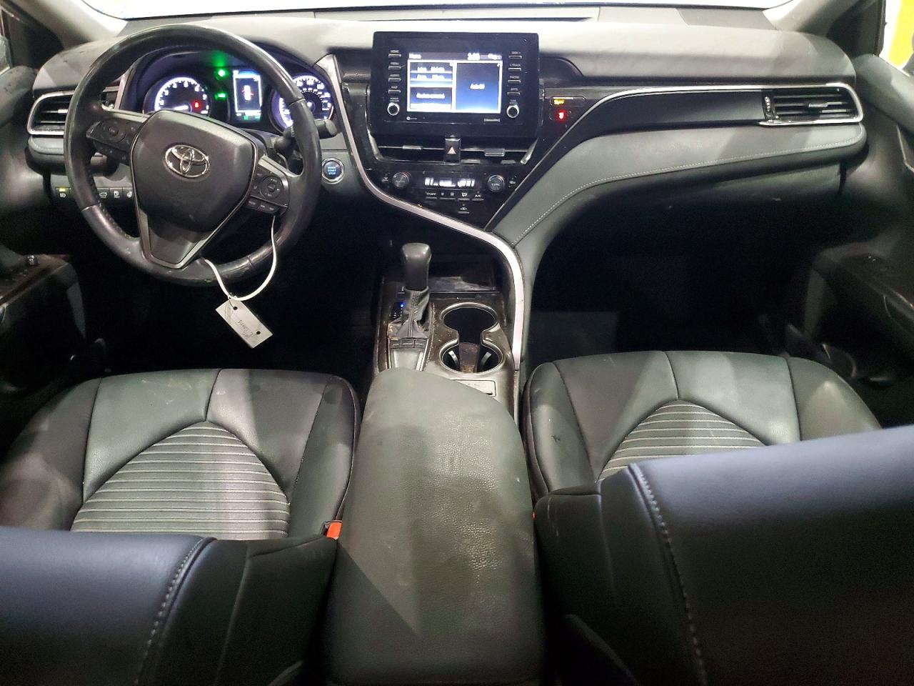 2022 TOYOTA CAMRY SE photo 8