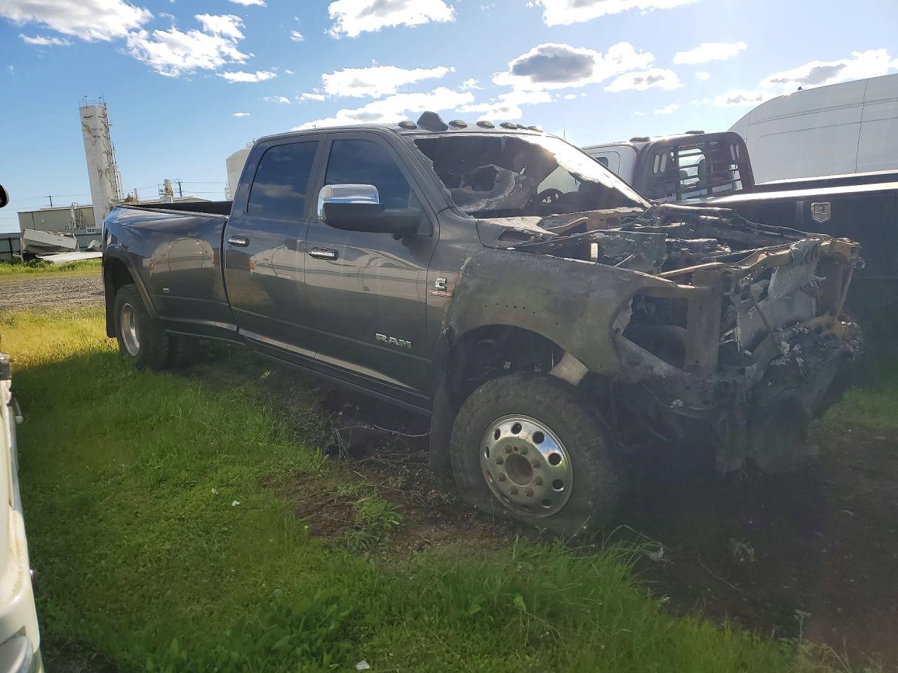 2019 RAM 3500 LARAMIE photo 7
