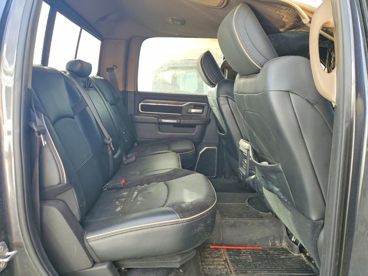 2019 RAM 3500 LARAMIE photo 19