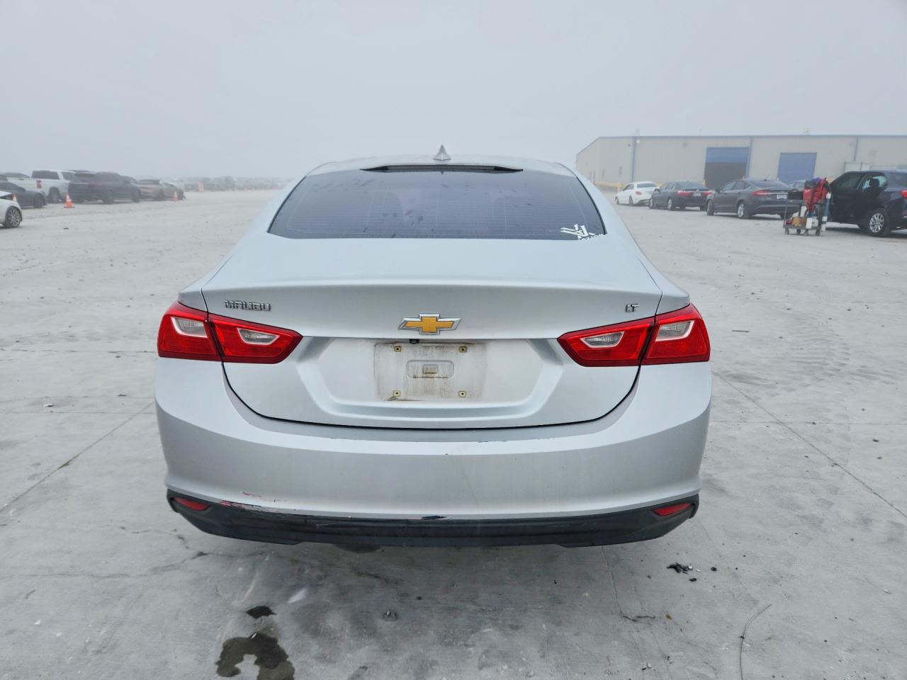 2017 CHEVROLET MALIBU LT photo 6