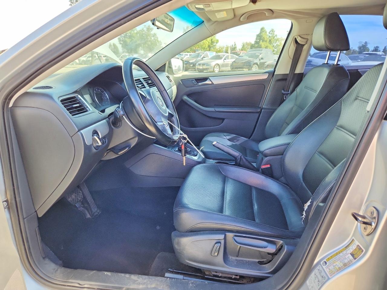 2013 VOLKSWAGEN JETTA SE photo 19