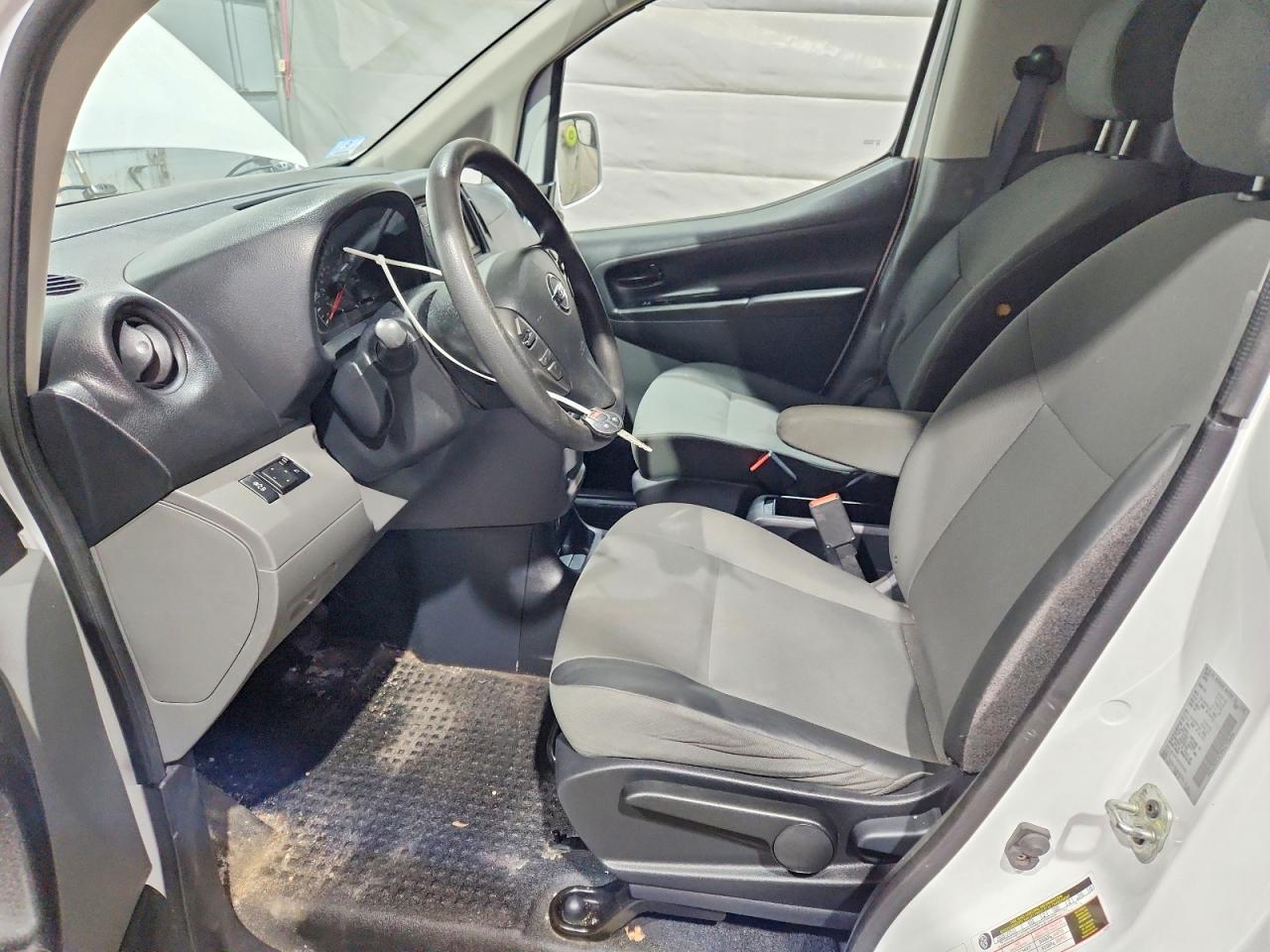 2021 NISSAN NV200 SV photo 13