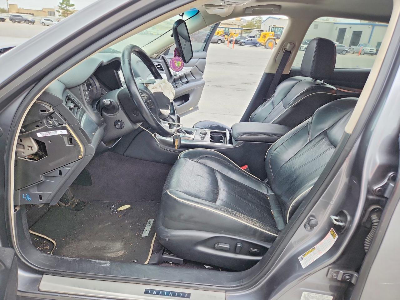 2018 INFINITI Q70L 3.7 LUXE photo 7