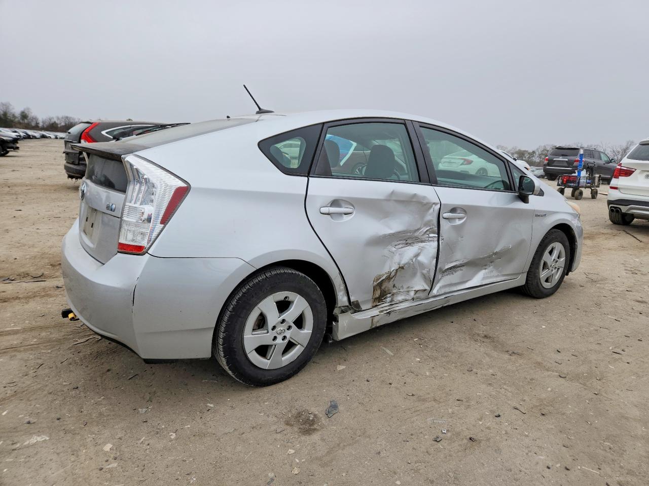 2010 TOYOTA PRIUS II photo 5