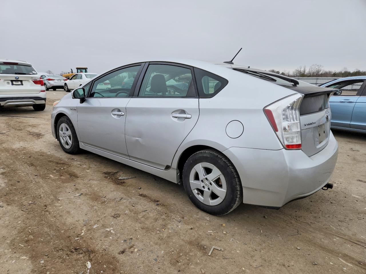 2010 TOYOTA PRIUS II photo 3