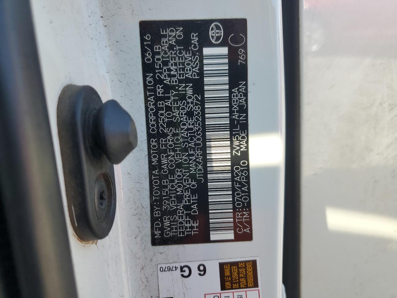 2016 TOYOTA PRIUS TWO ECO photo 12