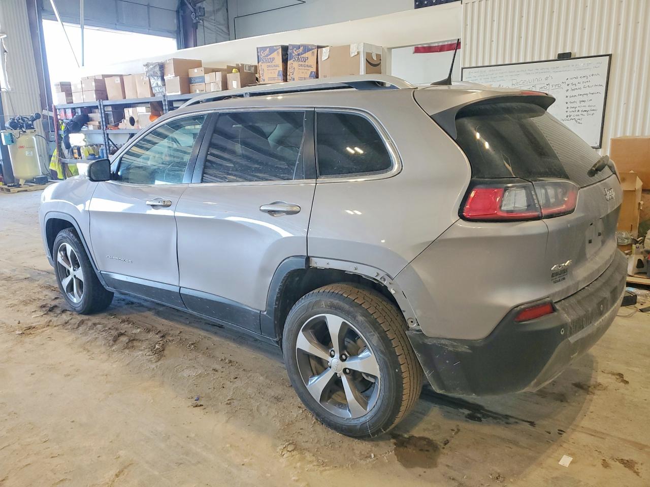2019 JEEP CHEROKEE LIMITED photo 2