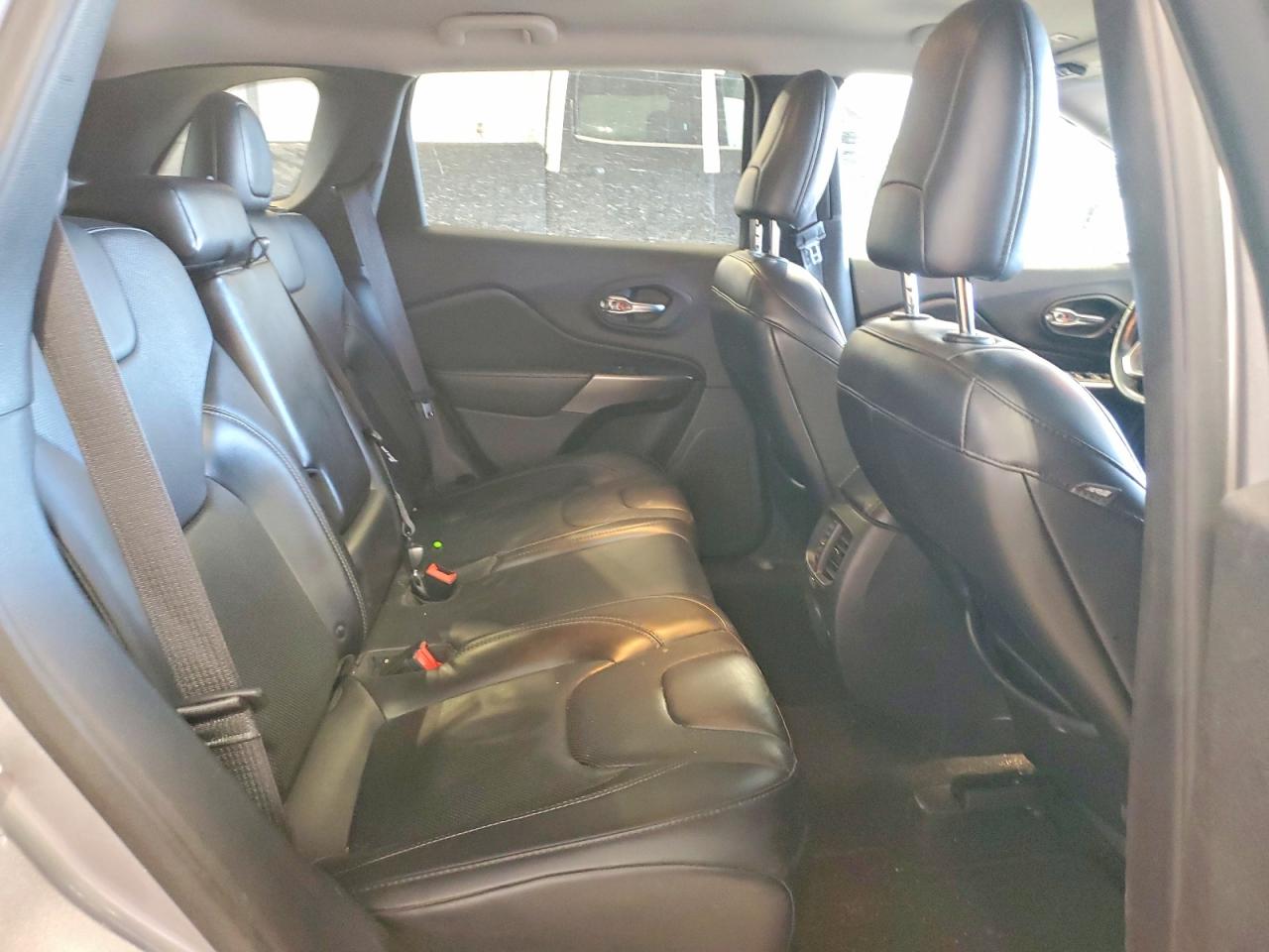 2019 JEEP CHEROKEE LIMITED photo 11