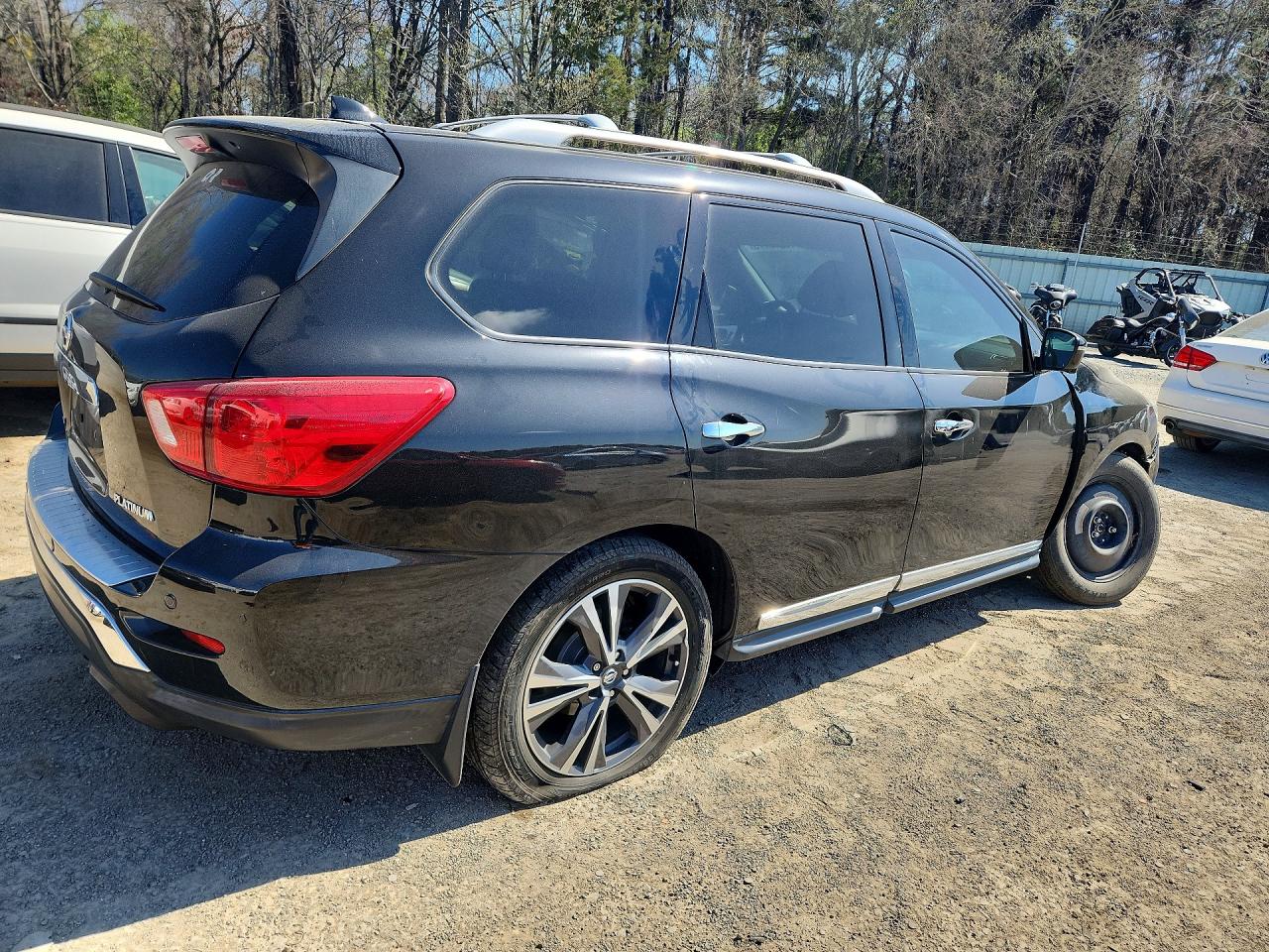 2020 NISSAN PATHFINDER PLATINUM photo 3
