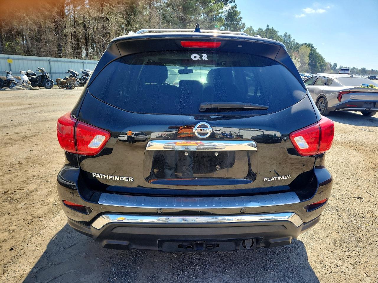2020 NISSAN PATHFINDER PLATINUM photo 6