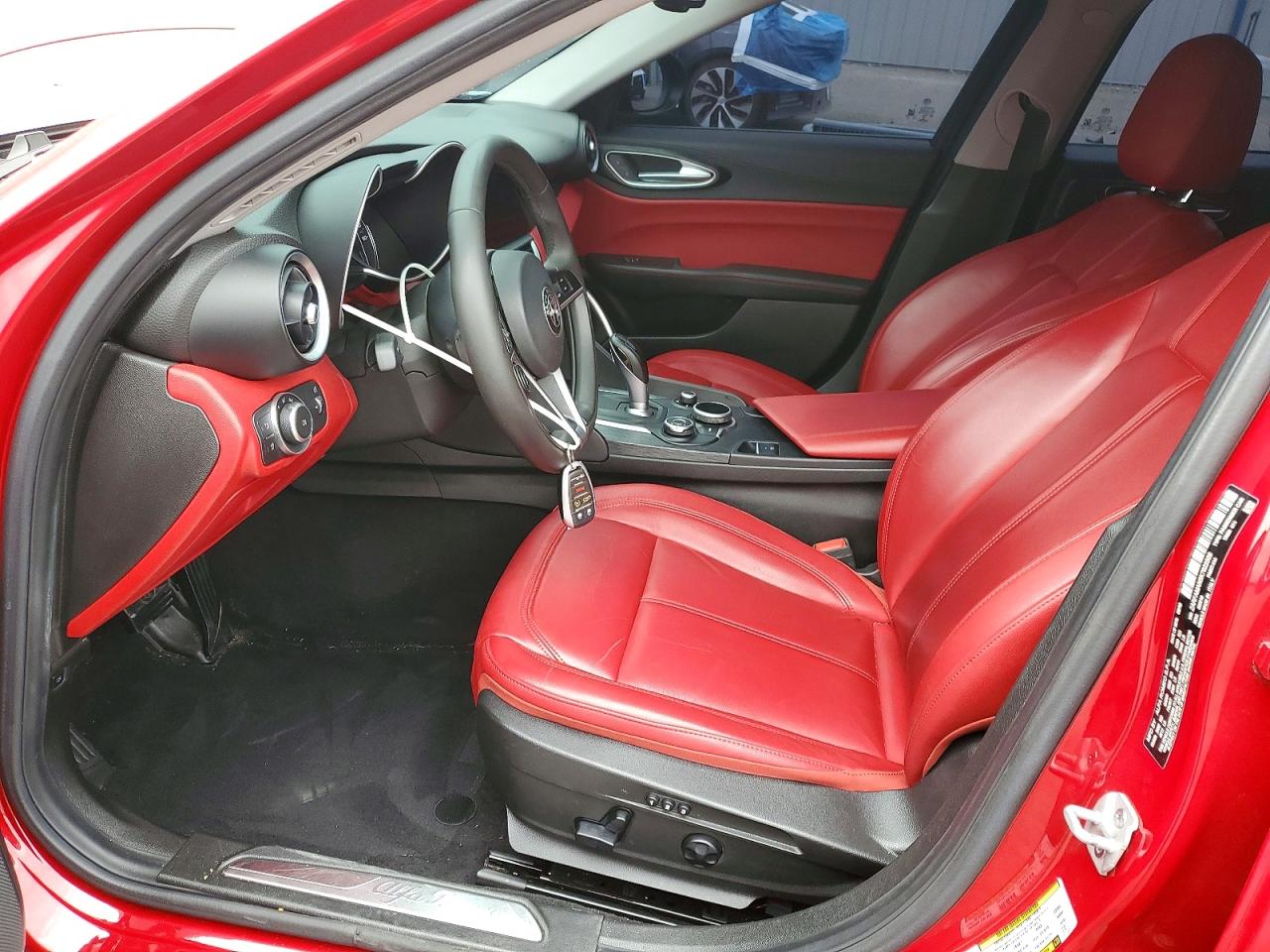 2019 ALFA ROMEO GIULIA photo 19