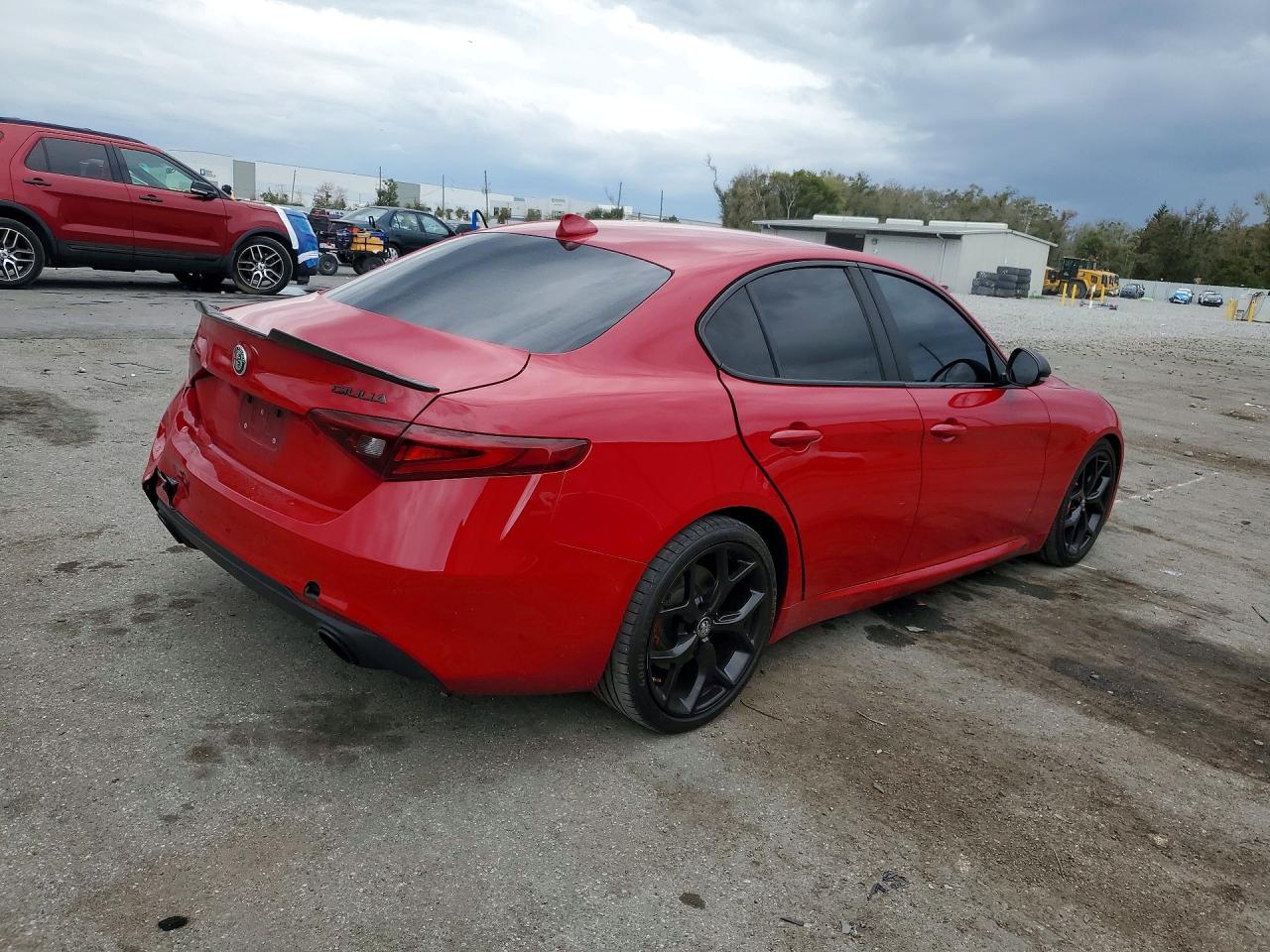 2019 ALFA ROMEO GIULIA photo 7