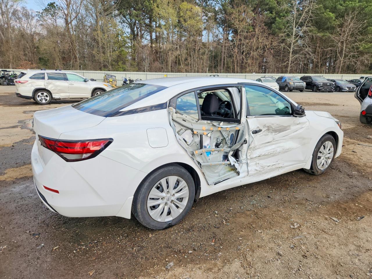 2024 NISSAN SENTRA S photo 3