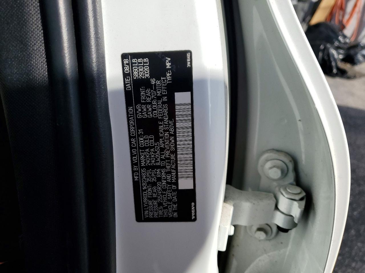 2019 VOLVO XC60 T8 INSCRIPTION photo 13