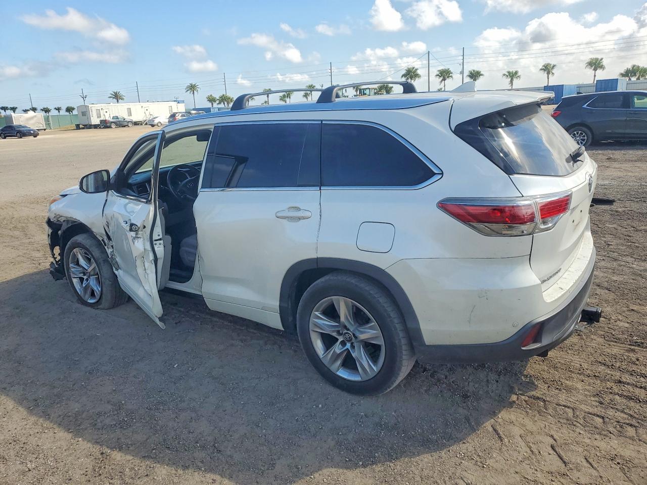 2016 TOYOTA HIGHLANDER LIMITED photo 2
