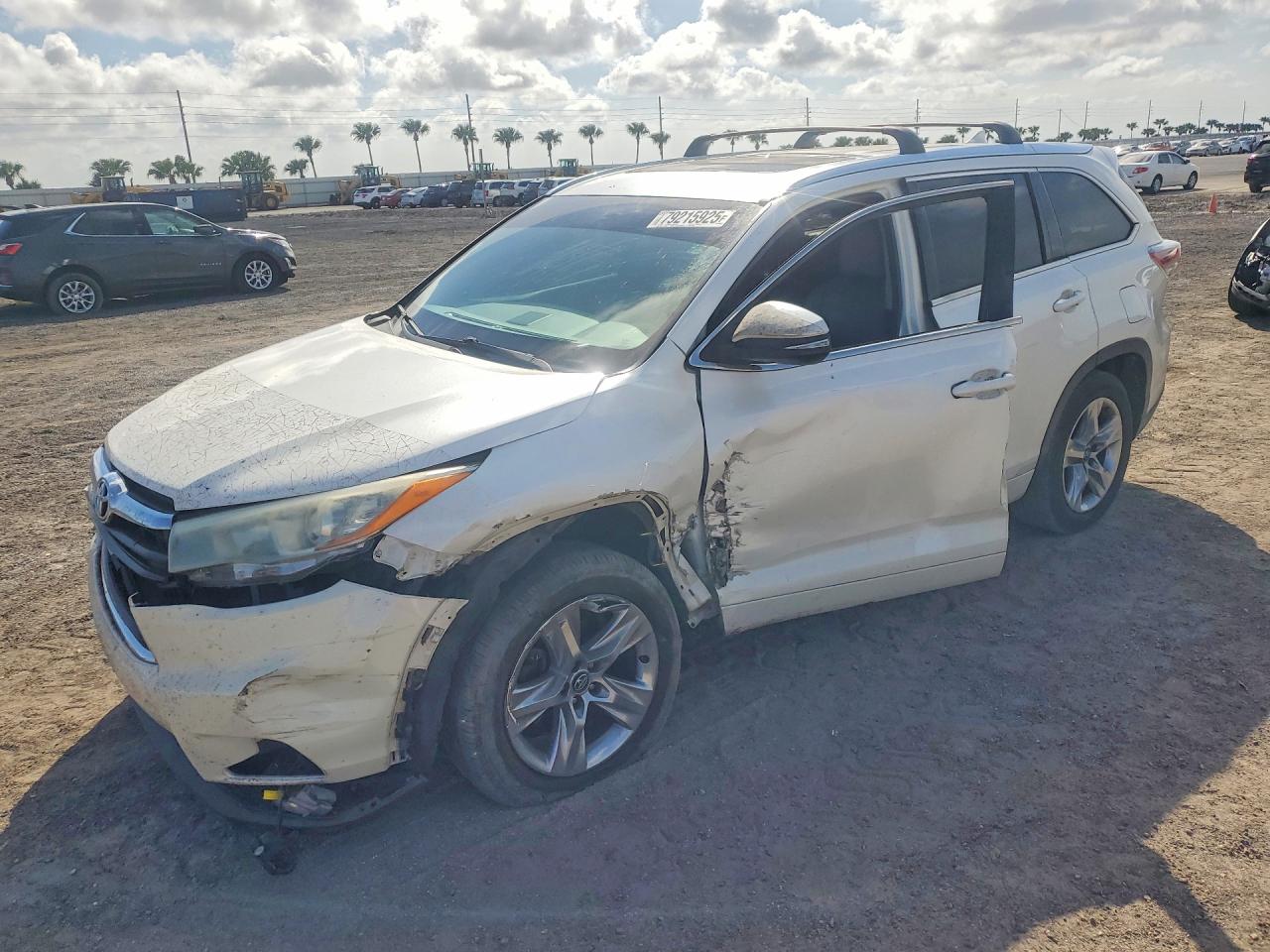 2016 TOYOTA HIGHLANDER