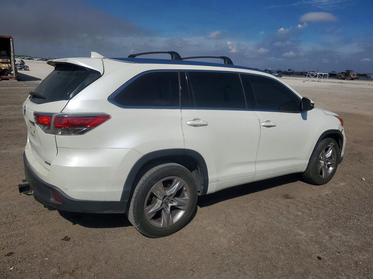2016 TOYOTA HIGHLANDER LIMITED photo 3