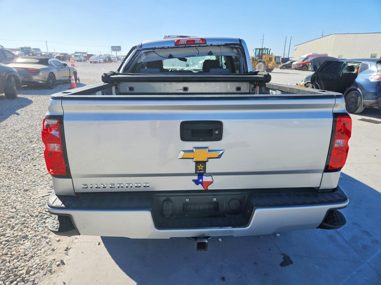 2018 CHEVROLET SILVERADO C1500 CUSTOM photo 11