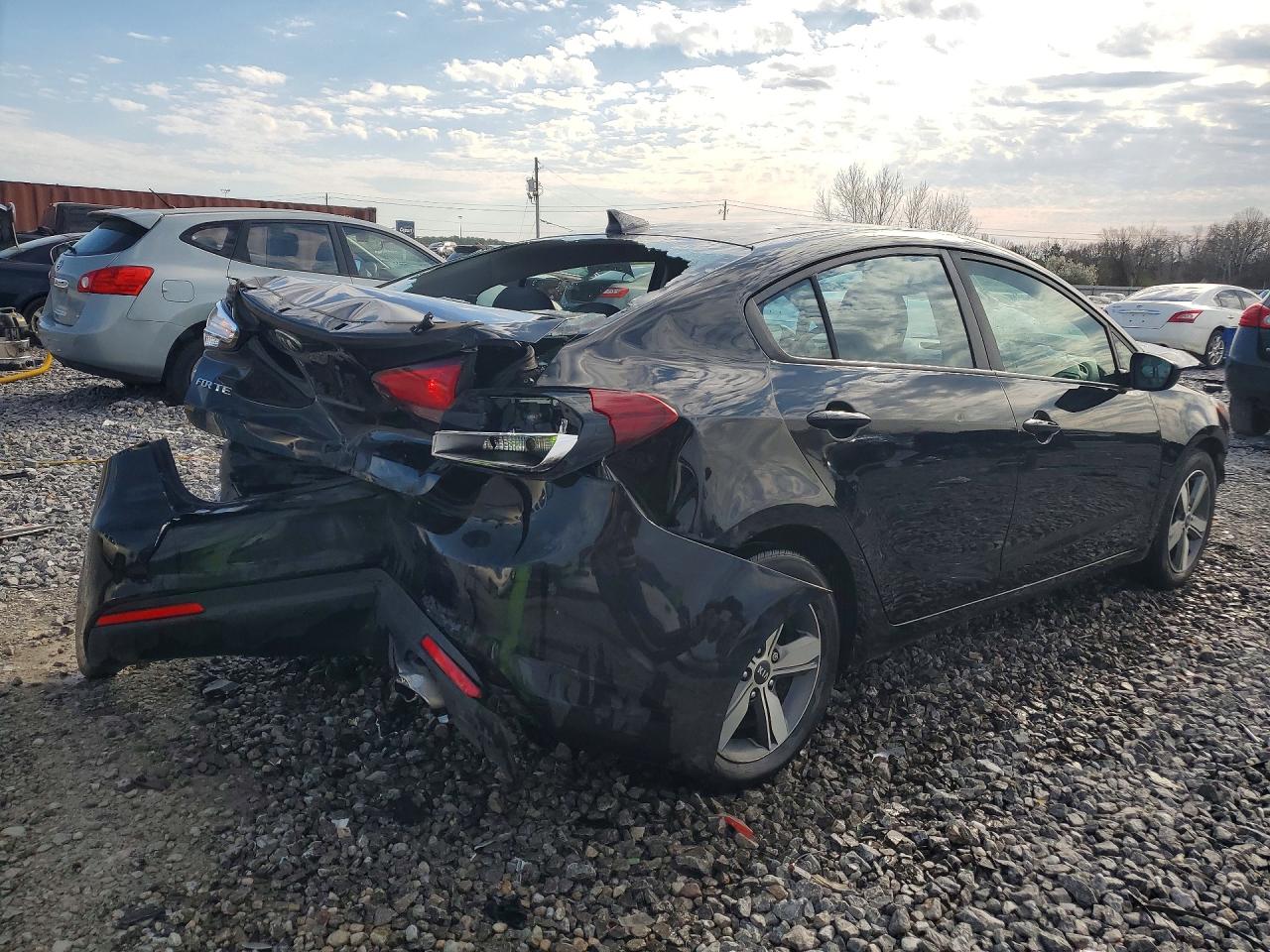 2018 KIA FORTE S photo 5