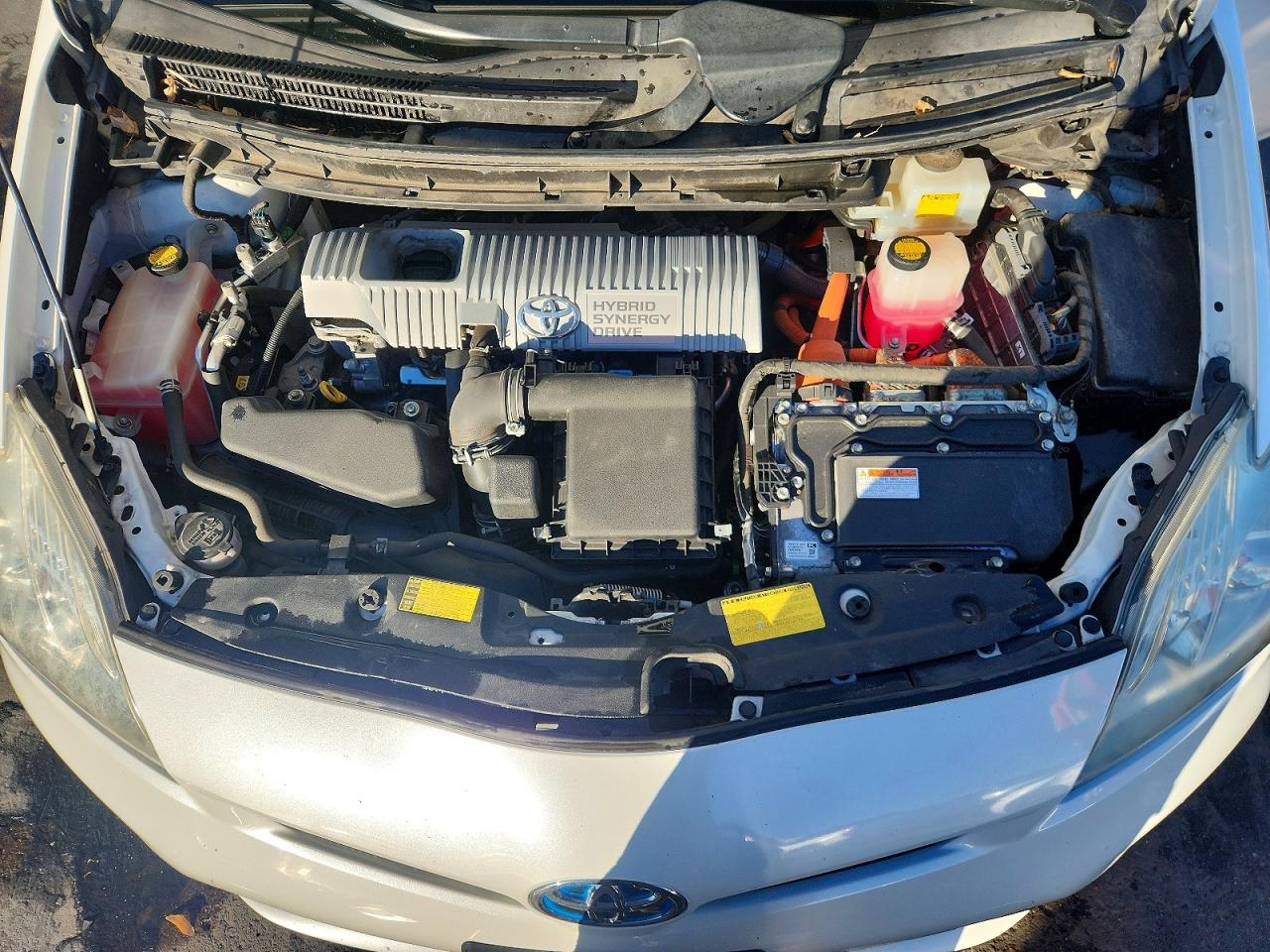 2013 TOYOTA PRIUS TWO photo 31