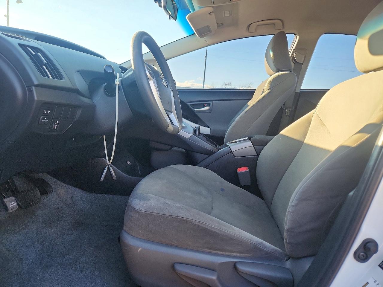 2013 TOYOTA PRIUS TWO photo 19