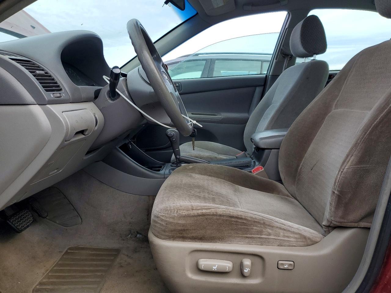 2003 TOYOTA CAMRY LE photo 7