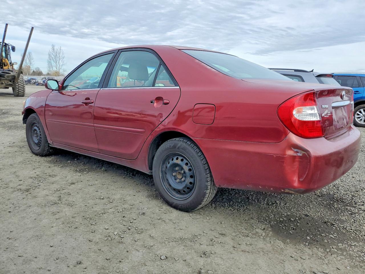 2003 TOYOTA CAMRY LE photo 2