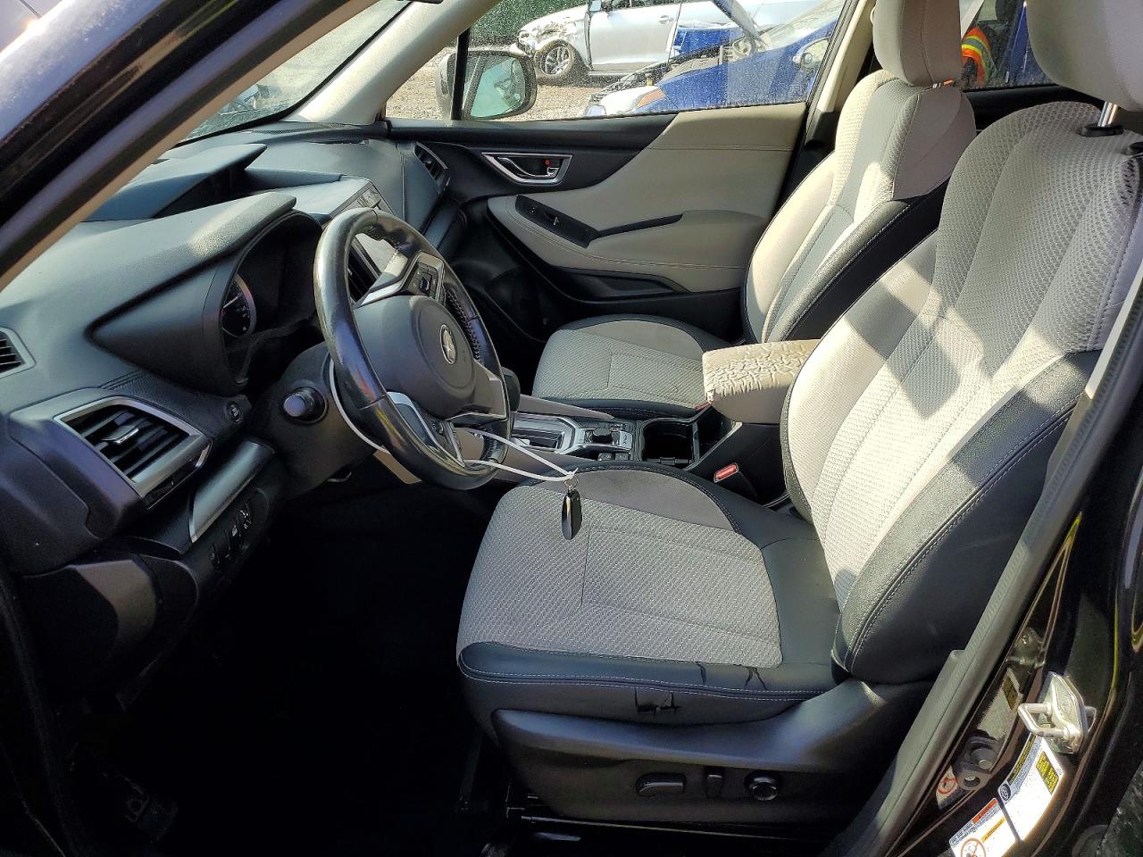 2019 SUBARU FORESTER PREMIUM photo 13