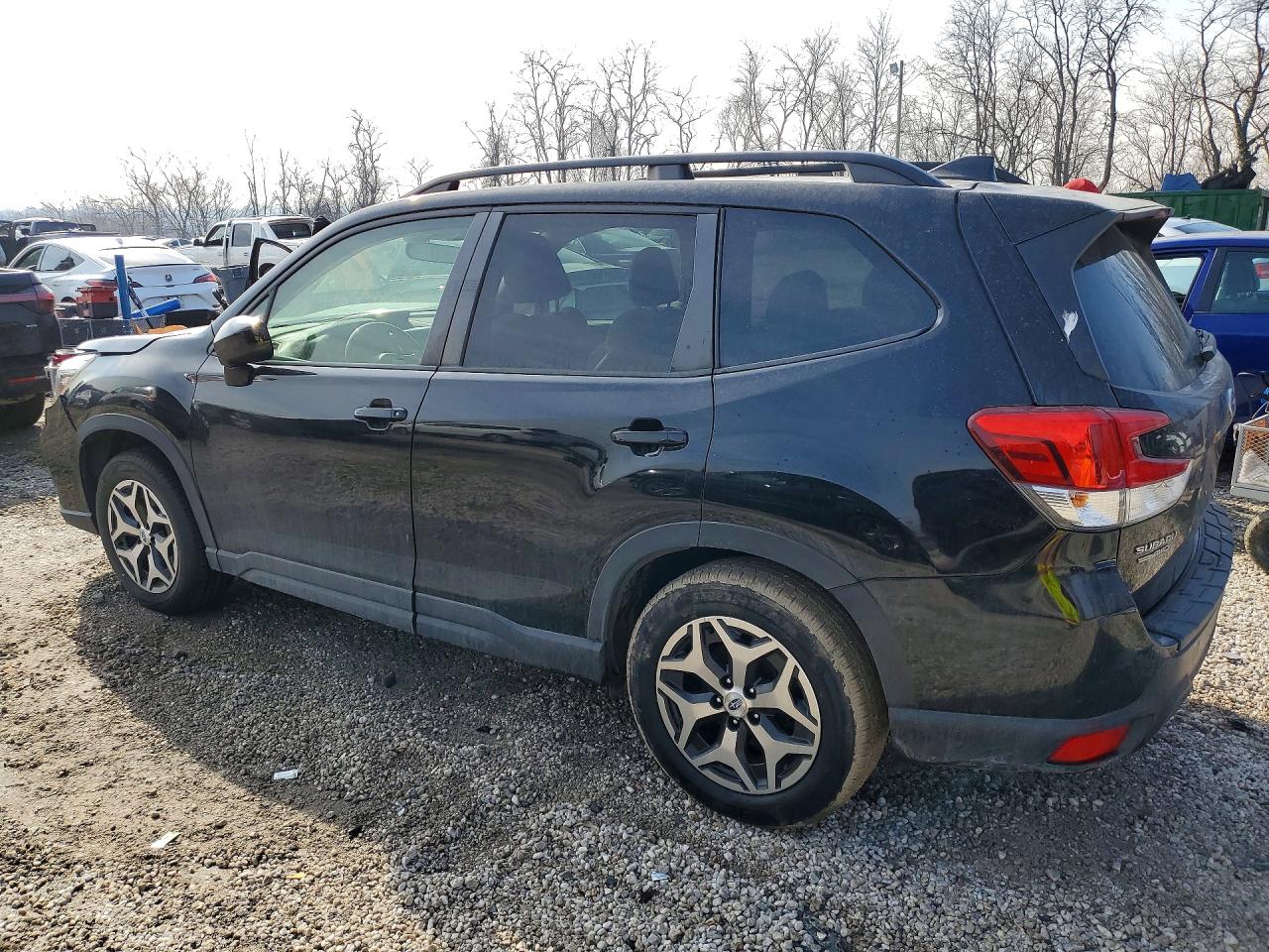 2019 SUBARU FORESTER PREMIUM photo 3