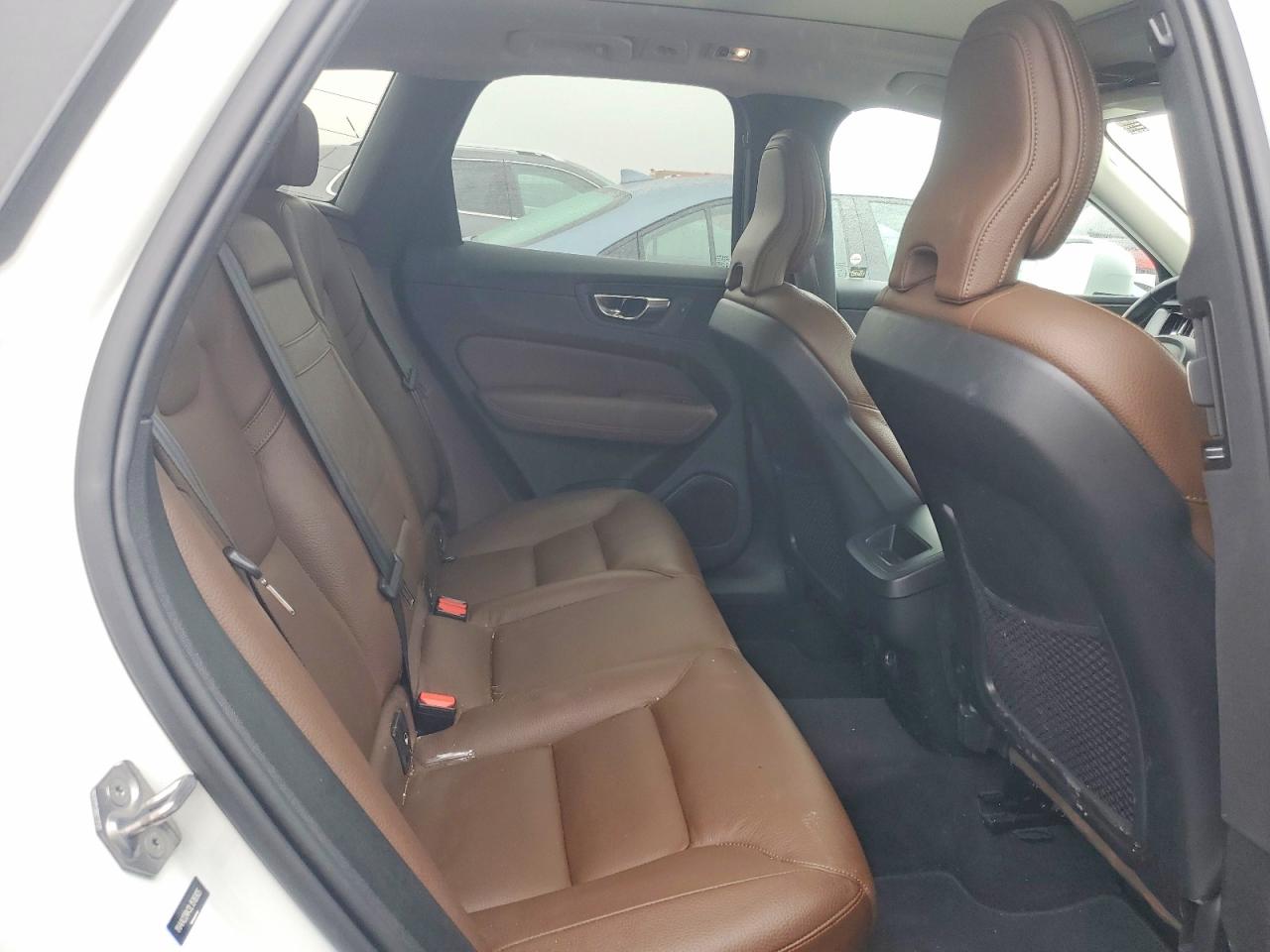 2020 VOLVO XC60 T6 MOMENTUM photo 10