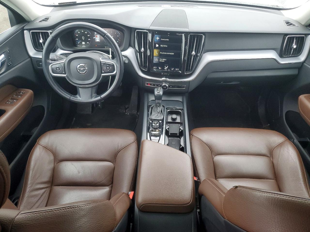 2020 VOLVO XC60 T6 MOMENTUM photo 8