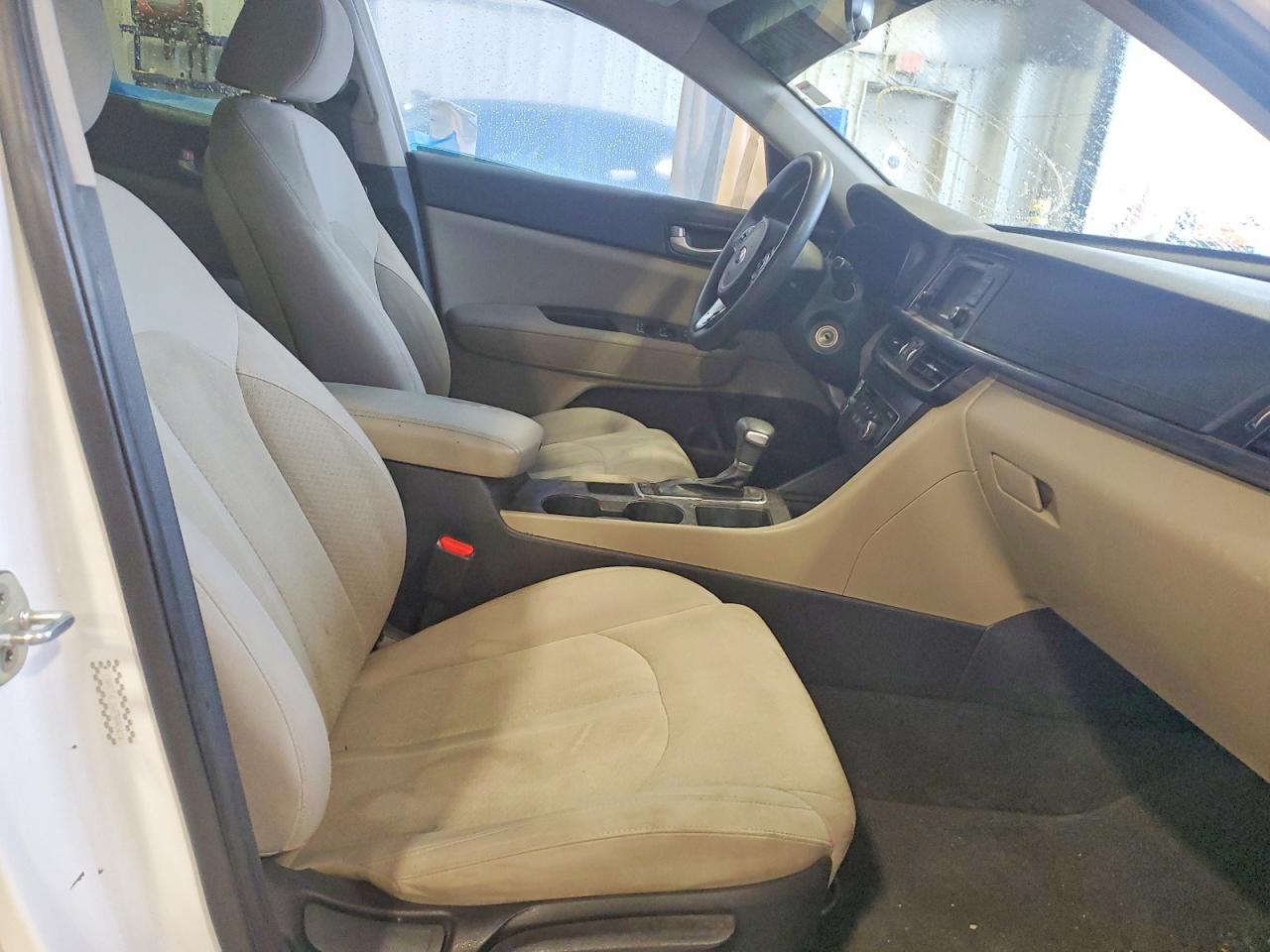 2016 KIA OPTIMA LX photo 13