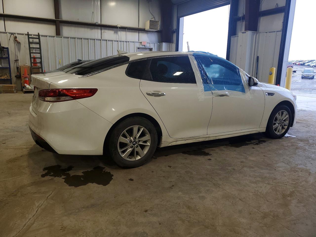 2016 KIA OPTIMA LX photo 5