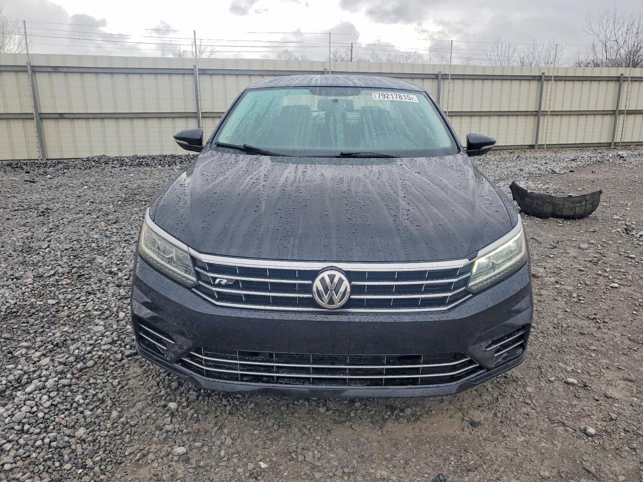 2018 VOLKSWAGEN PASSAT photo 5