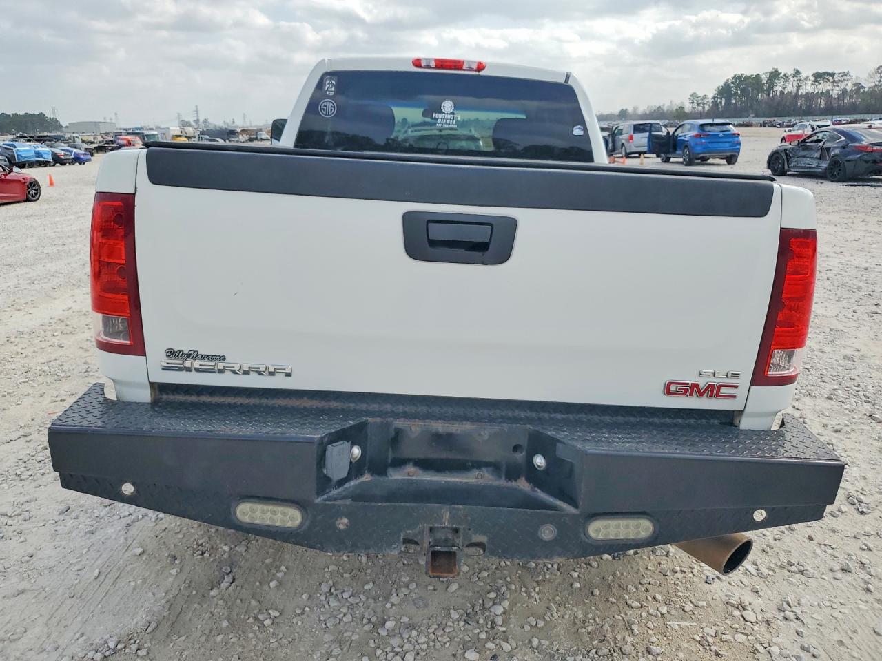 2012 GMC SIERRA K2500 SLE photo 6