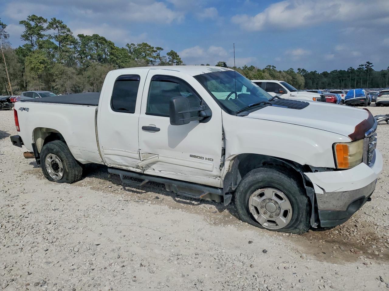 2012 GMC SIERRA K2500 SLE photo 4