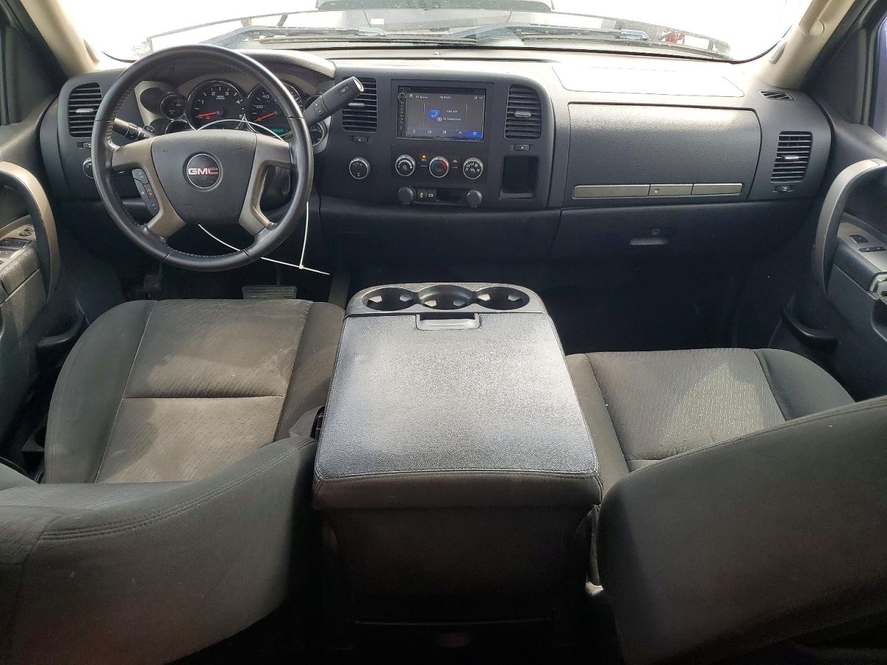 2012 GMC SIERRA K2500 SLE photo 8