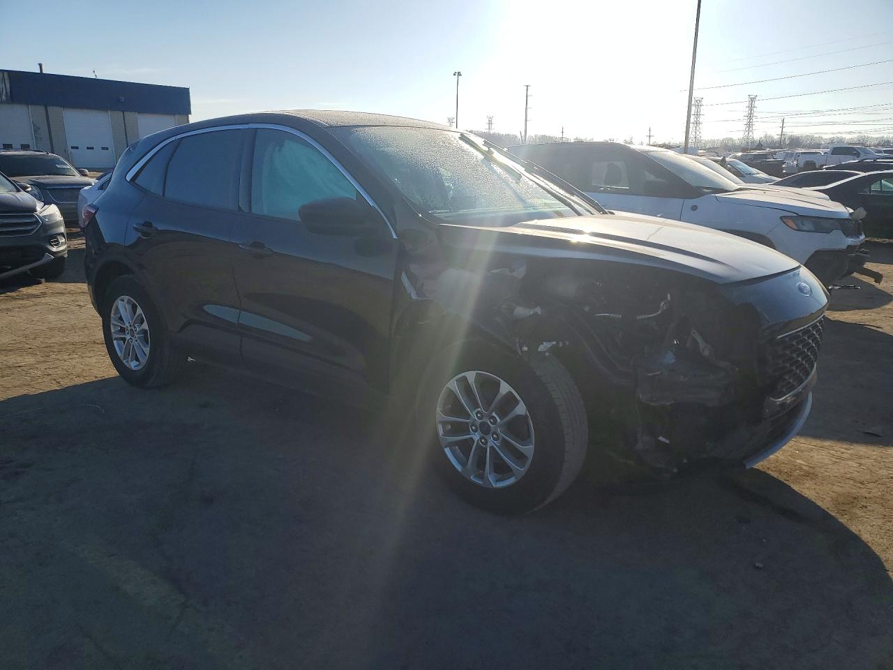 2022 FORD ESCAPE SE photo 4