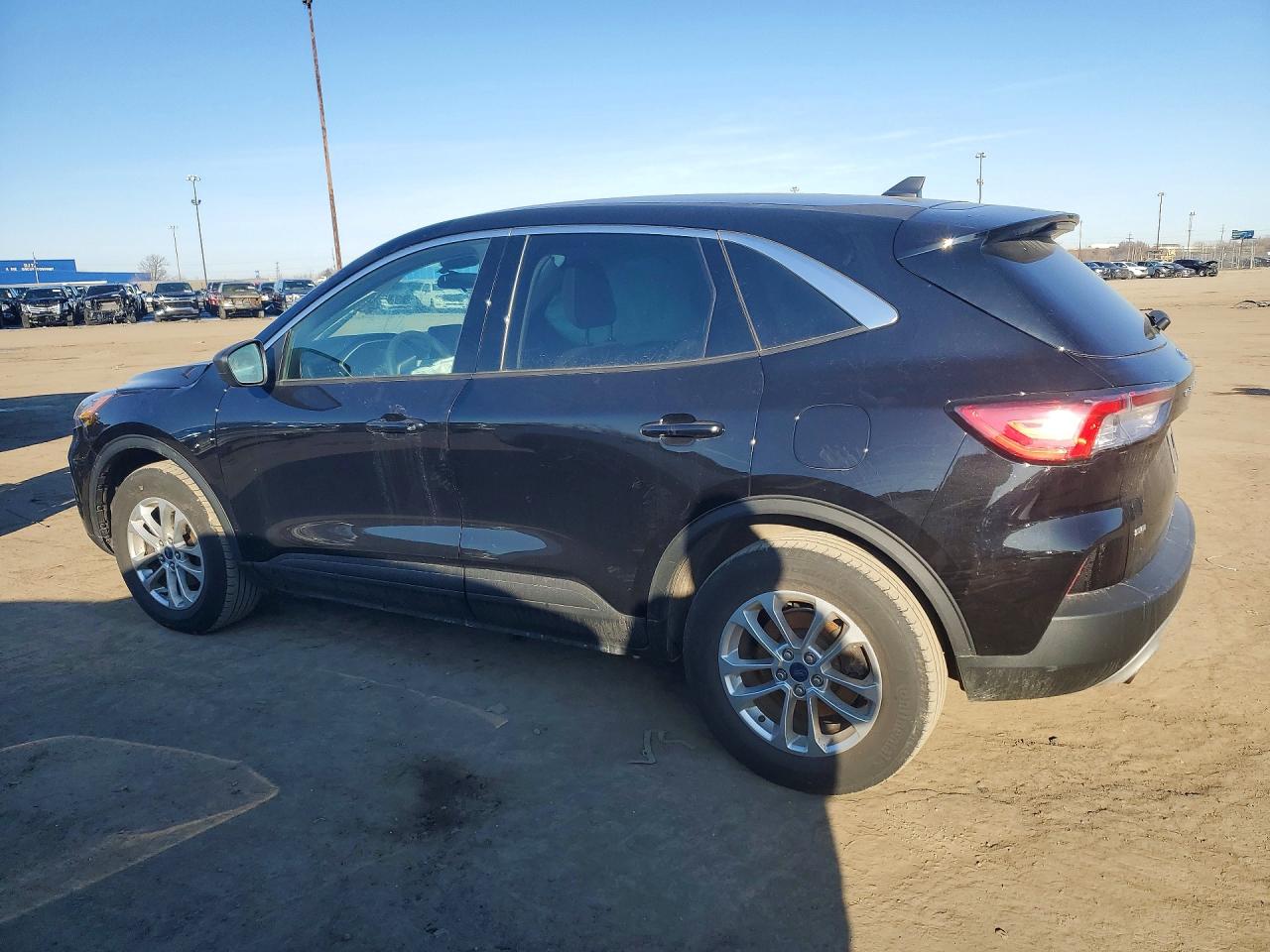 2022 FORD ESCAPE SE photo 2