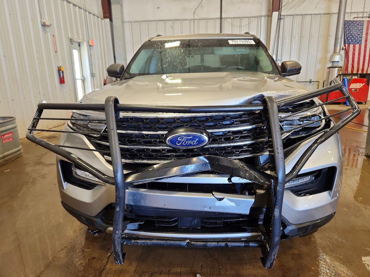 2021 FORD EXPLORER XLT photo 5
