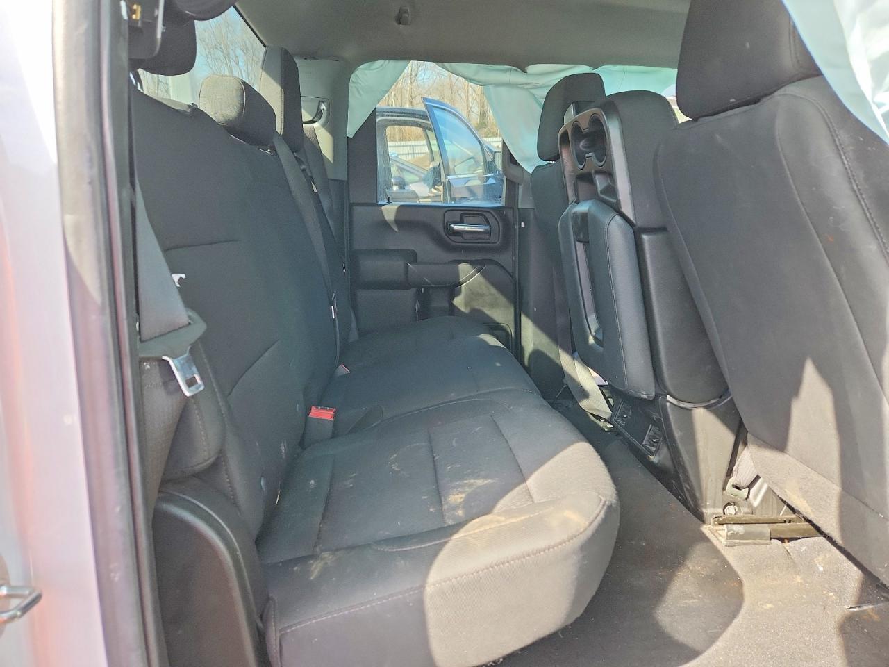 2024 CHEVROLET SILVERADO K2500 CUSTOM photo 28