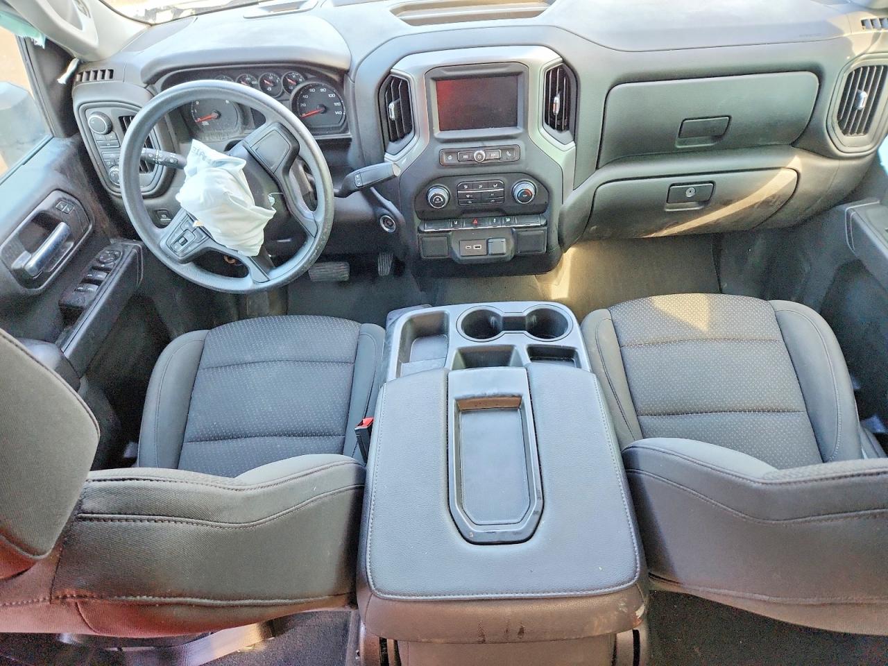 2024 CHEVROLET SILVERADO K2500 CUSTOM photo 22