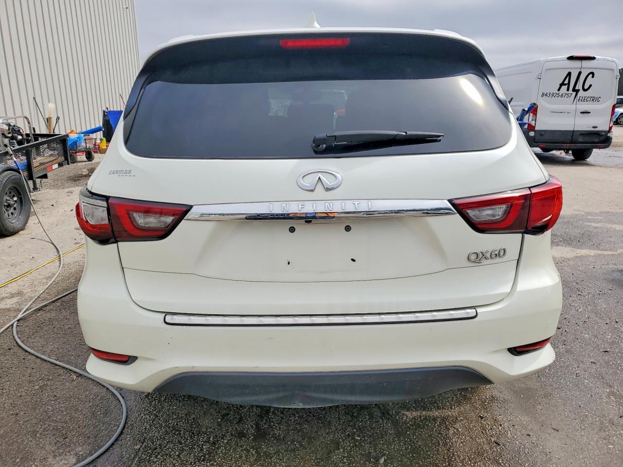 2020 INFINITI QX60 LUXE photo 6