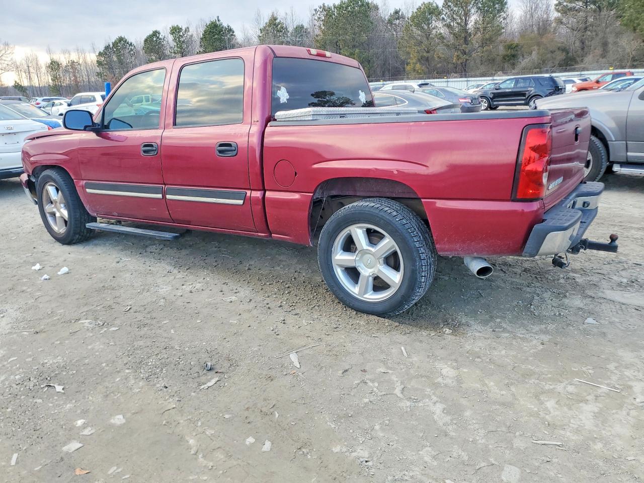 2006 CHEVROLET SILVERADO C1500 photo 3