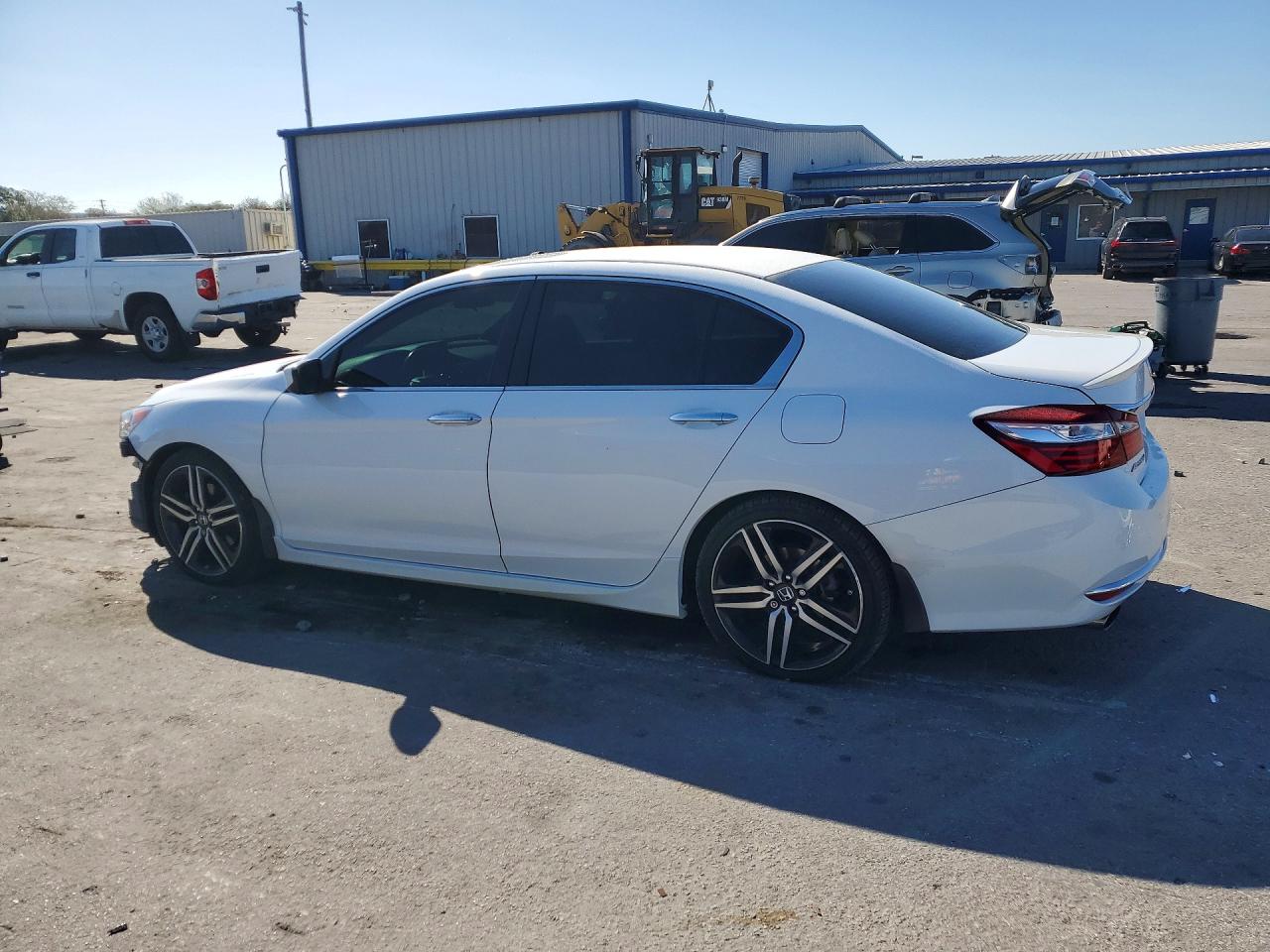 2016 HONDA ACCORD SPORT photo 2